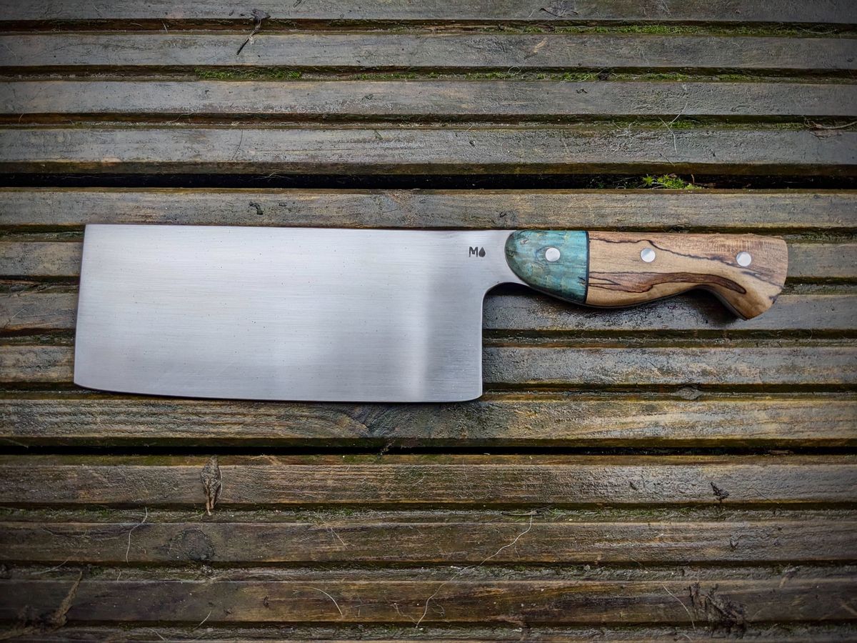 Chinese cleaver with segmented handle