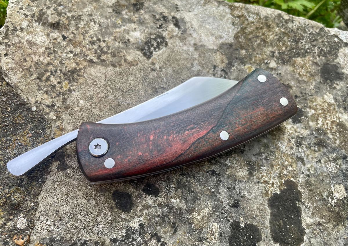 Fat Dino friction folder closed