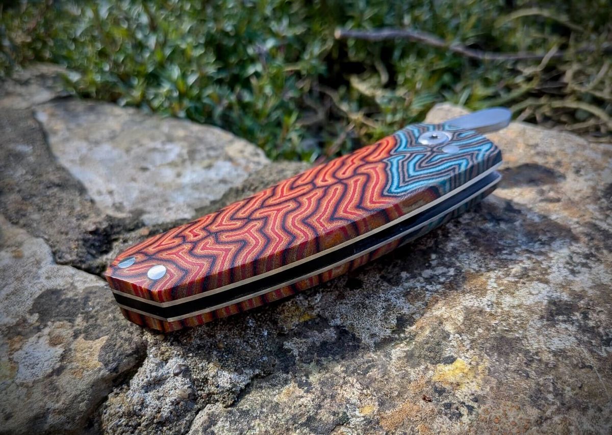 SF100 Sunfish friction folder closed